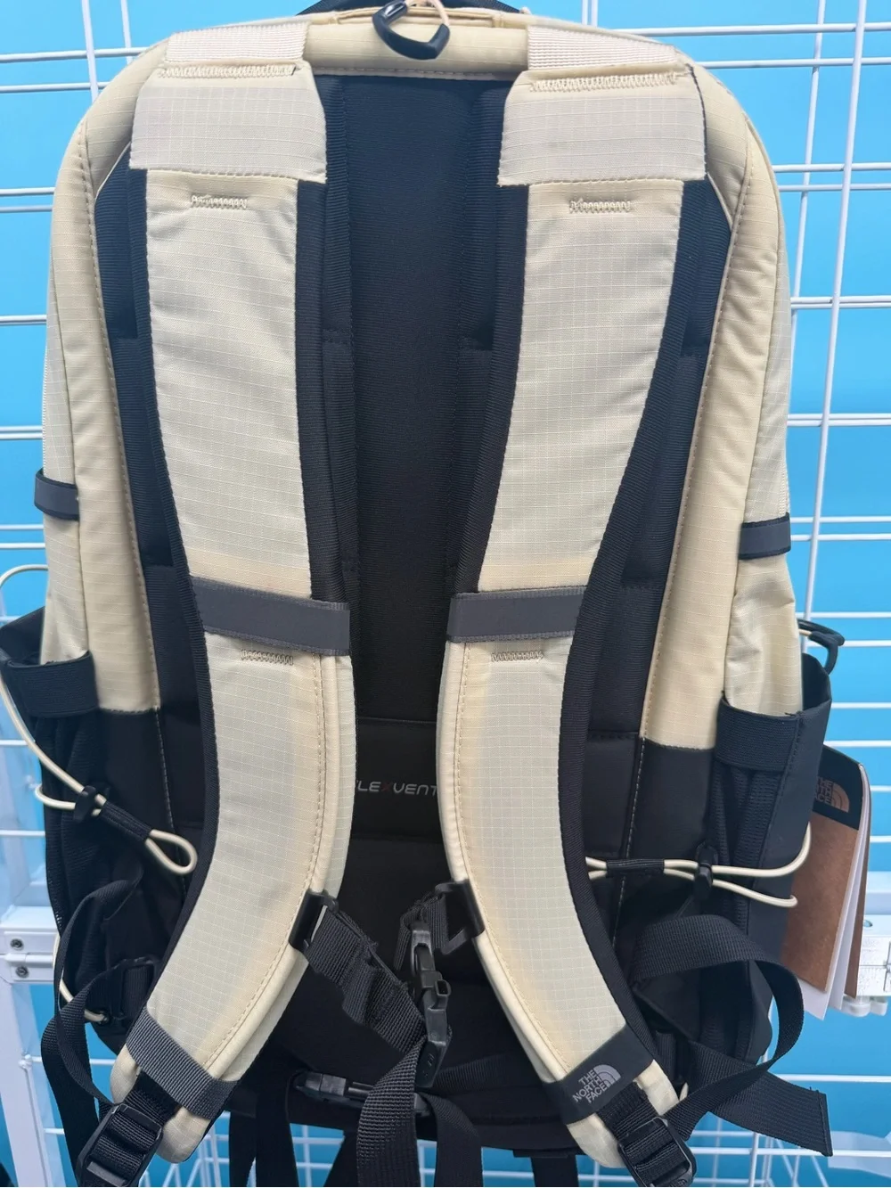 NWT North Face Borealis backpack 28 L - Gravel/TNF Black